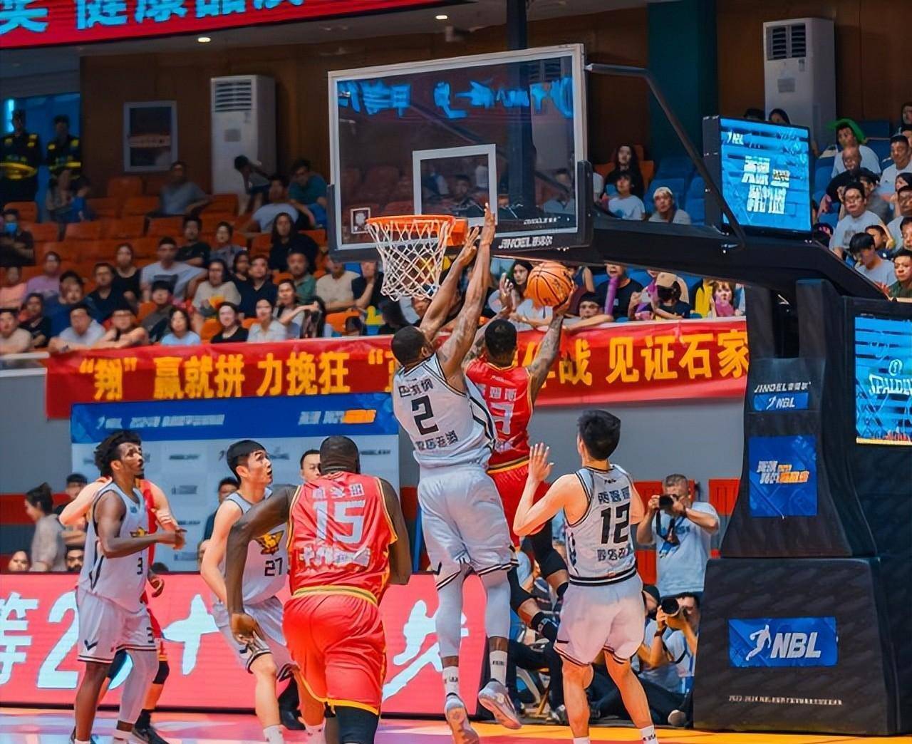 九游体育网页版入口-力拼球风，球员们备战全力以赴迎接挑战的简单介绍