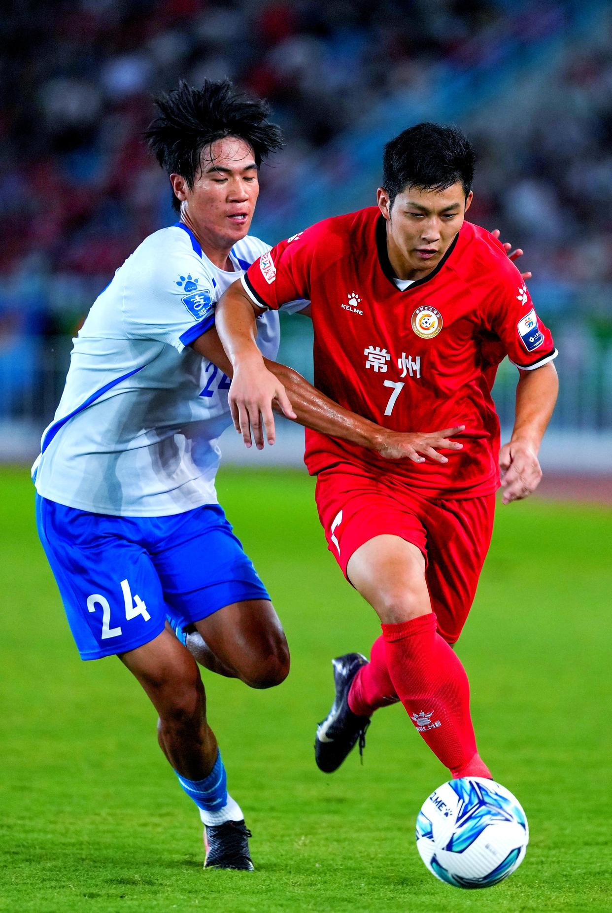 关于国内足球联赛近期热度持续攀升,球迷追捧热情不减的信息 关于国内足球联赛近期热度持续攀升,球迷追捧热情不减的信息